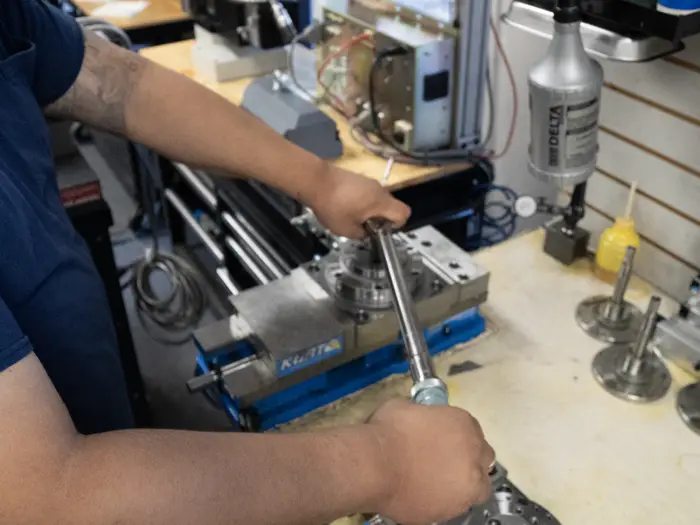 Torque application mechanical assembly